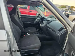 2011 Kia Soul with VIN KNDJT2A19B7714170, listed as a Copart auction lot 47936745 with 121,298 mi miles and Clean Title. Bid and sale history available at carsss.com. Image 5.