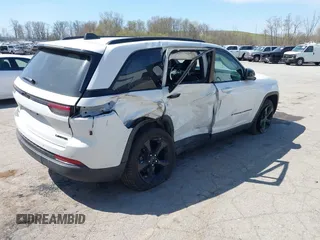 2024 Jeep Grand Cherokee Limited with VIN 1C4RJHBG5R8600766, listed as a IAAI auction lot 42110938 with 13,188 mi miles and . Bid and sale history available at DreamBid. Image 4.