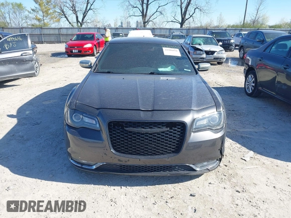 2016 Chrysler 300 S z VIN 2C3CCAGG8GH191481, wystawiony jako IAAI lot #41908050 z przebiegiem 174 575 mil mil oraz . Historia ofert i sprzedaży dostępna na DreamBid. Obrazek 12.