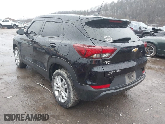 2021 Chevrolet TrailBlazer LS with VIN KL79MNSL7MB062440, listed as a IAAI auction lot 41164871 with 67,880 mi miles. Bid and sale history available at carsss.com. Image 3.