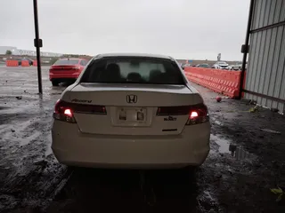 2012 Honda Accord SE z VIN 1HGCP2F67CA067792, wystawiony jako IAAI lot #42193036 z przebiegiem 151 332 mil mil oraz . Historia ofert i sprzedaży dostępna na DreamBid. Obrazek 16.