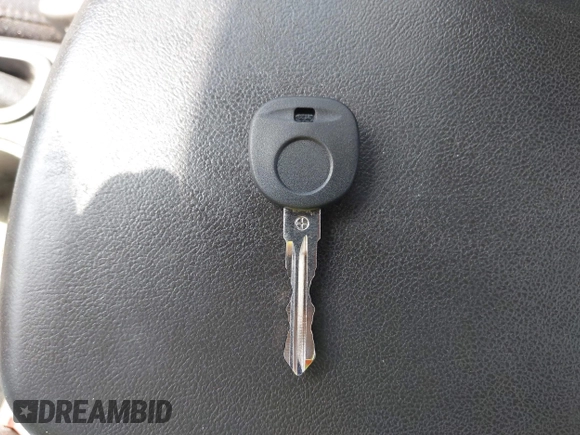 2008 Pontiac G6 1SV Value Leader z VIN 1G2ZF57B084285978, wystawiony jako IAAI lot #41726455 z przebiegiem 199 910 mil mil oraz . Historia ofert i sprzedaży dostępna na DreamBid. Obrazek 11.