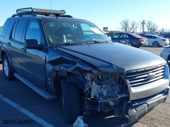 2010 Ford Explorer XLT with VIN 1FMEU7DE5AUA69894, listed as a IAAI auction lot 41645217 with 216,355 mi miles. Bid and sale history available at carsss.com. Image 6.