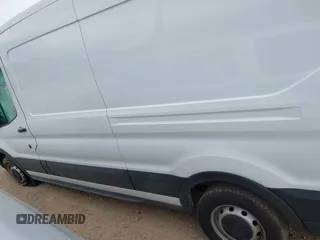 2019 Ford Transit z VIN 1FTYR2CM8KKA13993, wystawiony jako IAAI lot #41955116 z przebiegiem 91 395 mil mil oraz . Historia ofert i sprzedaży dostępna na DreamBid. Obrazek 14.