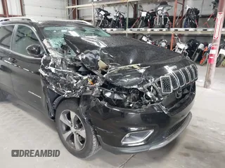 2019 Jeep Cherokee High Altitude z VIN 1C4PJMDX6KD159241, wystawiony jako IAAI lot #40742596 z przebiegiem 37 407 mil mil oraz . Historia ofert i sprzedaży dostępna na DreamBid. Obrazek 6.