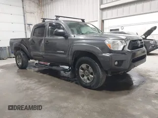 2013 Toyota Tacoma z VIN 3TMMU4FN3DM056176, wystawiony jako IAAI lot #42620099 z przebiegiem 168 191 mil mil oraz . Historia ofert i sprzedaży dostępna na DreamBid. Obrazek 1.
