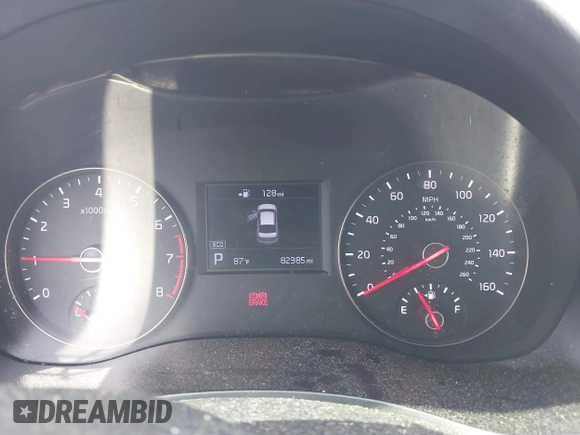 2017 Kia Cadenza Technology z VIN KNALC4J10H5047494, wystawiony jako IAAI lot #42149845 z przebiegiem 82 385 mil mil oraz . Historia ofert i sprzedaży dostępna na DreamBid. Obrazek 7.