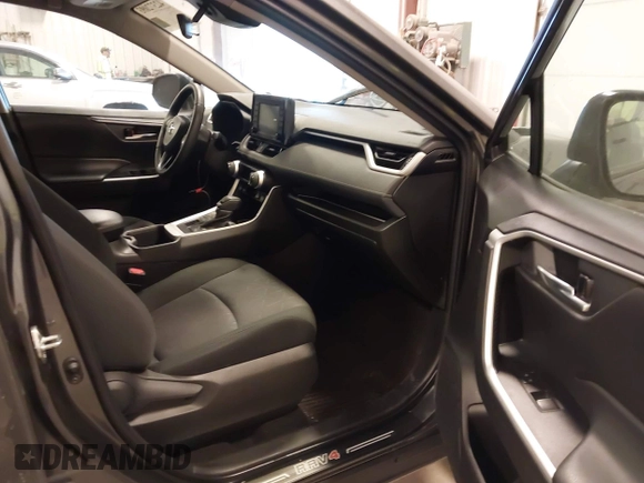 2022 Toyota RAV4 XLE with VIN 2T3P1RFV3NC259542, listed as a IAAI auction lot 42372093 with 42,896 mi miles and . Bid and sale history available at DreamBid. Image 5.