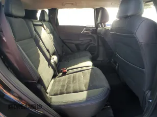 2024 Mitsubishi Outlander SE z VIN JA4J3VA88RZ061967, wystawiony jako Copart lot #50809405 z przebiegiem 14 737 mil mil oraz Szkoda całkowita • Salvage title. Historia ofert i sprzedaży dostępna na DreamBid. Obrazek 10.