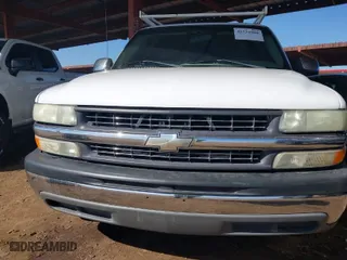 2002 Chevrolet Silverado 1500 LS with VIN 2GCEC19T321327368, listed as a IAAI auction lot 41524980 with 205,617 mi miles. Bid and sale history available at carsss.com. Image 12.