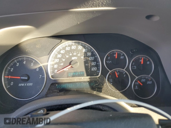2005 GMC Envoy SLT with VIN 1GKDT13SX52276648, listed as a Copart auction lot 42944265 with 211,633 mi miles and Clean Title. Bid and sale history available at carsss.com. Image 9.
