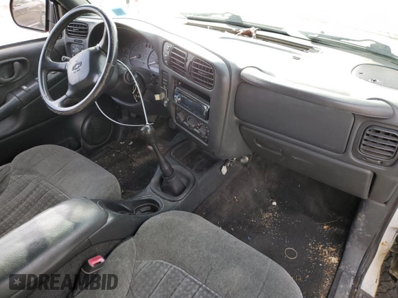 2002 Chevrolet S-10 LS with VIN 1GCCT19W528148246, listed as a Copart auction lot 45929905 with 151,017 mi miles and Salvage Title. Bid and sale history available at carsss.com. Image 8.
