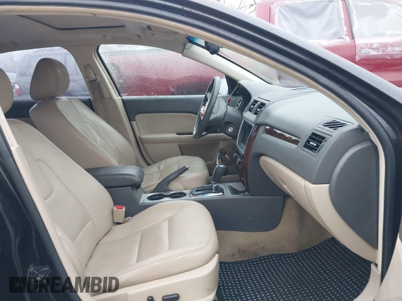 2011 Ford Fusion SEL with VIN 3FAHP0CG7BR221353, listed as a IAAI auction lot 41174122 with 152,766 mi miles. Bid and sale history available at carsss.com. Image 5.