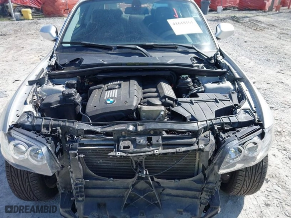 2011 BMW 1 Series 128i with VIN WBAUP7C59BVK78041, listed as a IAAI auction lot 41618161 with 1 mi miles. Bid and sale history available at carsss.com. Image 6.