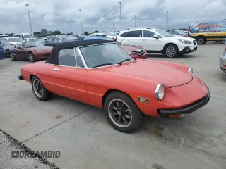 1975 Alfa Romeo Spider z VIN AR3047546, wystawiony jako Copart lot #74561034 z przebiegiem 59 884 mil mil oraz Szkoda całkowita • Salvage title. Historia ofert i sprzedaży dostępna na DreamBid. Obrazek 4.