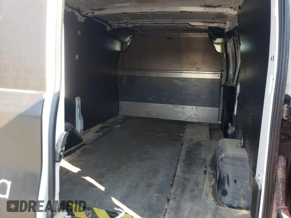 2019 Ford Transit z VIN 1FTYE1ZM9KKB80795, wystawiony jako Copart lot #68623194 z przebiegiem Nie podano mil oraz Nie do naprawy • Non repairable. Historia ofert i sprzedaży dostępna na DreamBid. Obrazek 10.