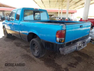 1996 Ford Ranger XL z VIN 1FTCR14U7TPA61282, wystawiony jako IAAI lot #42534327 z przebiegiem 155 875 mil mil oraz . Historia ofert i sprzedaży dostępna na DreamBid. Obrazek 3.