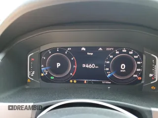 2021 Volkswagen Atlas SEL Premium R-Line with VIN 1V2FR2CA0MC513705, listed as a Copart auction lot 68986924 with 52,133 mi miles and Salvage title. Bid and sale history available at DreamBid. Image 9.