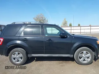 2010 Ford Escape Limited z VIN 1FMCU9E74AKB24589, wystawiony jako IAAI lot #42119996 z przebiegiem 154 745 mil mil oraz . Historia ofert i sprzedaży dostępna na DreamBid. Obrazek 13.