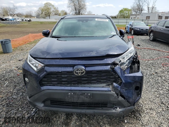 2019 Toyota RAV4 XLE with VIN 2T3P1RFV2KC053799, listed as a Copart auction lot 52495645 with 36,011 mi miles and Salvage Title. Bid and sale history available at carsss.com. Image 5.
