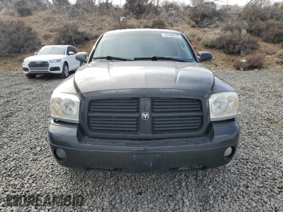 2006 Dodge Dakota SLT with VIN 1D7HW48NX6S665497, listed as a Copart auction lot 47468295 with 215,427 mi miles and Salvage Title. Bid and sale history available at carsss.com. Image 5.