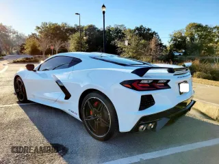 2021 Chevrolet Corvette 2LT with VIN 1G1YB2D41M5101362, listed as a Copart auction lot 88037045 with 16,993 mi miles and Clean Title. Bid and sale history available at carsss.com. Image 3.