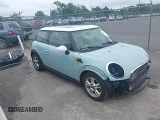 2012 MINI Hardtop с VIN WMWSU3C53CT186381, выставлен на аукционе IAAI как лот 42713573 с пробегом 134 408 миль миль и . История ставок и продаж доступна на DreamBid. Изображение 1.