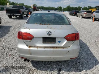 2012 Volkswagen Jetta SE with VIN 3VWDP7AJ5CM301844, listed as a Copart auction lot 60648525 with 204,031 mi miles and Clean title. Bid and sale history available at DreamBid. Image 6.