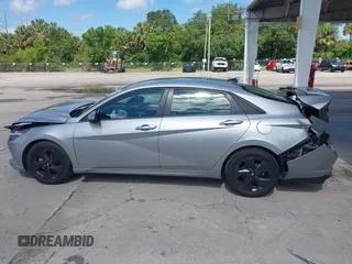 2023 Hyundai Elantra SEL z VIN 5NPLM4AG4PH103505, wystawiony jako IAAI lot #42257874 z przebiegiem 49 503 mil mil oraz . Historia ofert i sprzedaży dostępna na DreamBid. Obrazek 15.