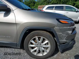 2017 Jeep Cherokee Limited with VIN 1C4PJMDS2HW571349, listed as a IAAI auction lot 42648368 with 151,029 mi miles and . Bid and sale history available at DreamBid. Image 18.