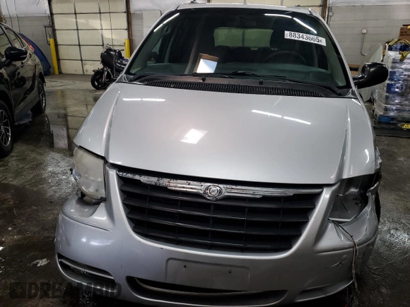 2007 Chrysler Town & Country LWB LX with VIN 2A4GP44R57R353256, listed as a Copart auction lot 88343665 with 178,957 mi miles and Salvage Title. Bid and sale history available at carsss.com. Image 5.