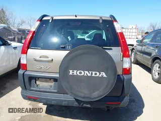 2006 Honda CR-V EX with VIN JHLRD78876C024692, listed as a IAAI auction lot 42052263 with 220,214 mi miles and . Bid and sale history available at carsss.com. Image 17.