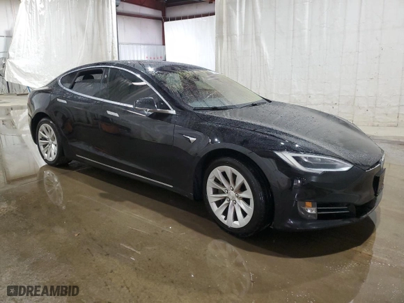 2018 Tesla Model S 75D with VIN 5YJSA1E21JF293822, listed as a Copart auction lot 47363105 with 117991 miles and Salvage Title. Bid and sale history available at carsss.com. Image 4.