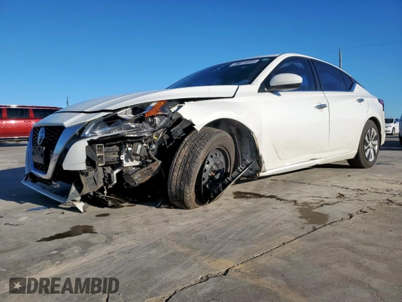 2020 Nissan Altima S z VIN 1N4BL4BV8LC101988, wystawiony jako Copart lot #56015455 z przebiegiem 133 045 mil mil oraz Szkoda całkowita • Salvage title. Historia ofert i sprzedaży dostępna na DreamBid. Obrazek 1.