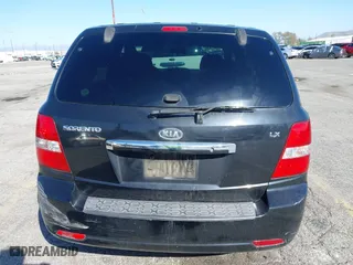 2008 Kia Sorento LX with VIN KNDJD735385836067, listed as a IAAI auction lot 41827802 with 137,796 mi miles. Bid and sale history available at carsss.com. Image 16.