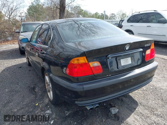 2001 BMW 3 Series 330i with VIN WBAAV534X1FK46390, listed as a IAAI auction lot 41620264 with 1 mi miles. Bid and sale history available at carsss.com. Image 3.