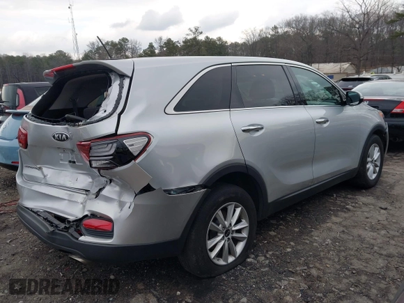 2020 Kia Sorento LX with VIN 5XYPG4A52LG627955, listed as a IAAI auction lot 41500038 with 150,464 mi miles and . Bid and sale history available at DreamBid. Image 4.