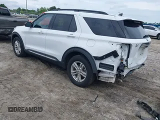 2023 Ford Explorer XLT z VIN 1FMSK7DHXPGA02976, wystawiony jako IAAI lot #42219944 z przebiegiem 41 500 mil mil oraz . Historia ofert i sprzedaży dostępna na DreamBid. Obrazek 3.