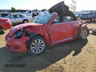 2015 Volkswagen Beetle with VIN 3VW5A7AT7FM808465, listed as a Copart auction lot 81183604 with 105,141 mi miles and Salvage Title. Bid and sale history available at DreamBid. Image 1.