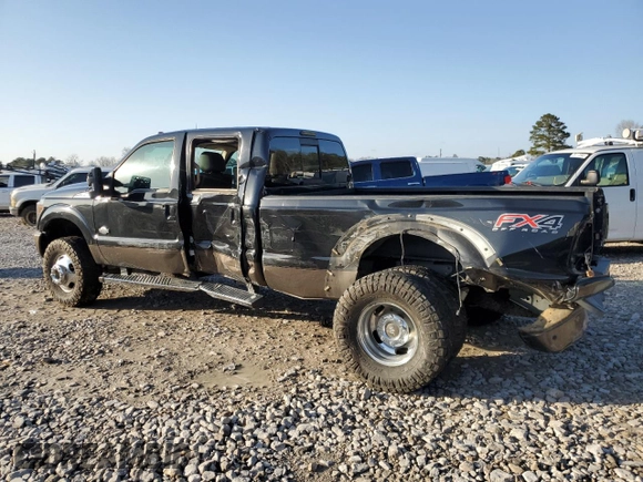2015 Ford F-350 Lariat with VIN 1FT8W3DT3FEB28770, listed as a Copart auction lot 43983105 with 112,762 mi miles and Salvage title. Bid and sale history available at DreamBid. Image 2.