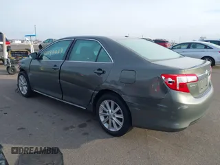 2013 Toyota Camry L with VIN 4T4BF1FKXDR328516, listed as a IAAI auction lot 41240083 with 72,213 mi miles. Bid and sale history available at carsss.com. Image 3.