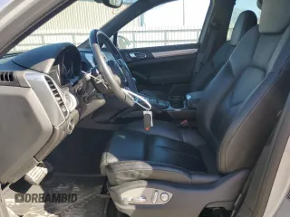2016 Porsche Cayenne with VIN WP1AA2A28GLA00736, listed as a Copart auction lot 47074705 with 43,719 mi miles and Salvage Title. Bid and sale history available at carsss.com. Image 7.
