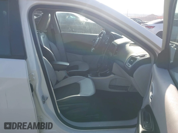 2020 Jeep Compass Latitude with VIN 3C4NJCBB1LT154890, listed as a IAAI auction lot 41787648 with Not Provided miles and . Bid and sale history available at carsss.com. Image 5.