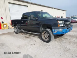 2003 Chevrolet Silverado 1500HD LS with VIN 1GCGK13UX3F141463, listed as a IAAI auction lot 41753902 with 249,304 mi miles and . Bid and sale history available at DreamBid. Image 1.