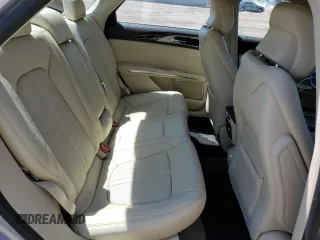 2015 Lincoln MKZ Hybrid z VIN 3LN6L2LU1FR617875, wystawiony jako Copart lot #55761545 z przebiegiem 75 321 mil mil oraz Szkoda całkowita • Salvage title. Historia ofert i sprzedaży dostępna na DreamBid. Obrazek 10.