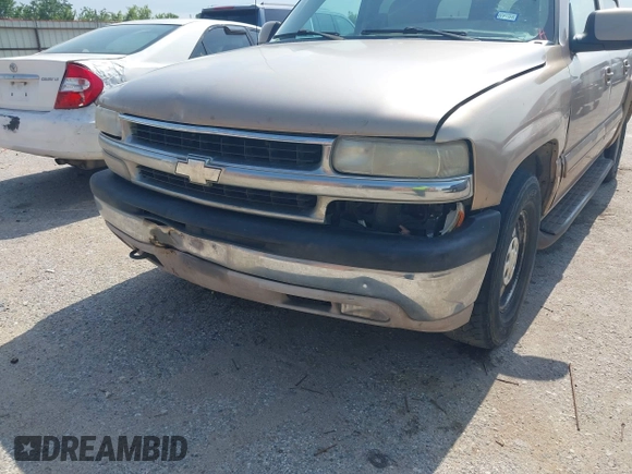 2001 Chevrolet Suburban LS z VIN 3GNEC16T21G214738, wystawiony jako IAAI lot #42433747 z przebiegiem Nie podano mil oraz . Historia ofert i sprzedaży dostępna na DreamBid. Obrazek 11.