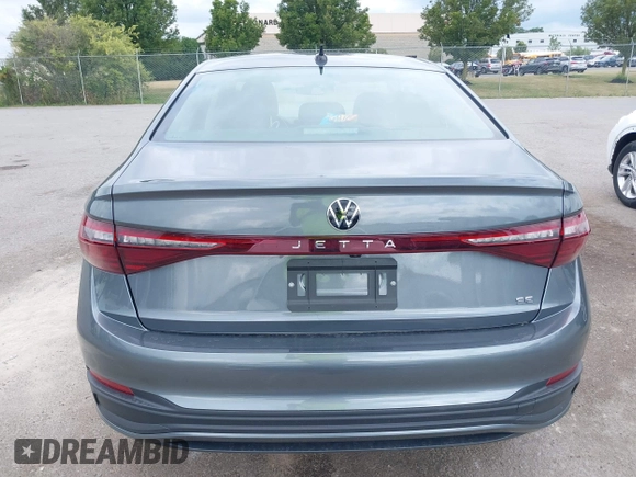 2025 Volkswagen Jetta SE с VIN 3VW7X7BU6SM085202, выставлен на аукционе IAAI как лот 42767432 с пробегом 1 009 миль миль и . История ставок и продаж доступна на DreamBid. Изображение 16.