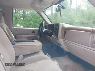 2005 Chevrolet Tahoe LS with VIN 1GNEC13V55R235594, listed as a IAAI auction lot 42245180 with 312,669 mi miles and . Bid and sale history available at DreamBid. Image 5.