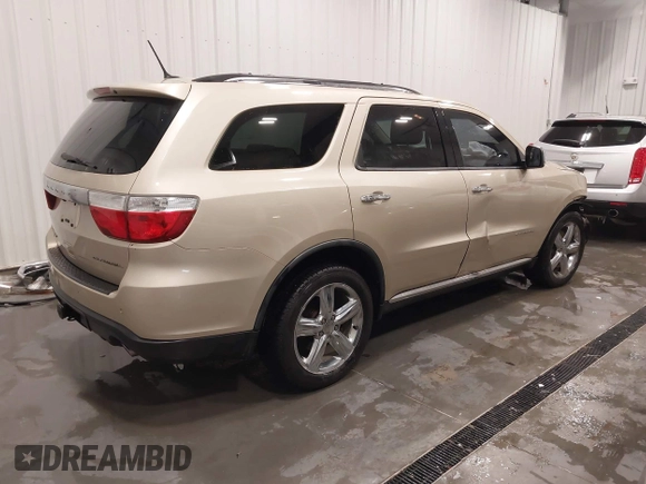 2011 Dodge Durango Citadel with VIN 1D4RE5GG7BC695817, listed as a IAAI auction lot 41596051 with 196,661 mi miles. Bid and sale history available at carsss.com. Image 4.