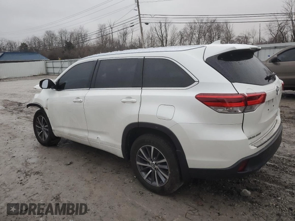 2018 Toyota Highlander SE z VIN 5TDJZRFHXJS857422, wystawiony jako Copart lot #84721464 z przebiegiem Nie podano mil oraz Nie do naprawy • Non repairable. Historia ofert i sprzedaży dostępna na DreamBid. Obrazek 2.